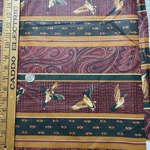 Maroon Duck 1.5y 58w 1990 Atelier Originals Scotchgard Paisley Fabric Cabin Hunt
